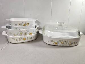 lot 209 image: Corning Ware Casserole Dish Set 6pc Floral Pattern Glass Lids