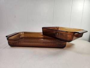 lot 210 image: Anchor Hocking Brown Glass Baking Dishes Set of 2