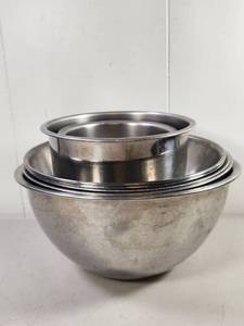 lot 217 image: Stainless Steel Mixing Bowls Lot