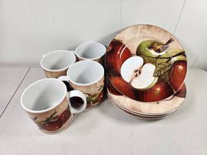 lot 229 image: Dinnerware Set with Apples and Bird Design 8 Pieces Mugs Plates