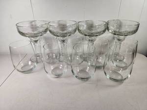 lot 230 image: 12-Piece Glassware Set 4 Coupe Glasses and 8 Tumblers