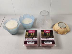 lot 245 image: Candle And Wax Melts Bundle