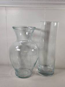 lot 246 image: 2 Glass Vases Clear Cylinder Carafe Set