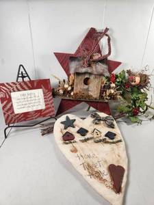 lot 248 image: Handmade Decorative Home Accent Set Birdhouse Star Heart Plaques