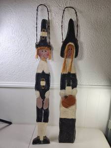 lot 297 image: Handmade Pilgrim Character Ornaments Pair with Metal Handles
