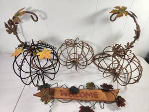 lot 298 image: Metal Pumpkin Basket Decorations with Welcome Banner
