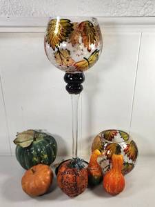 lot 304 image: Fall Decor Lot