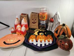 lot 306 image: Halloween Decor Lot Plates Candles Candy Bags Ghost Pumpkin