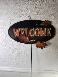lot 308 image: Welcome Oval Yard Sign with Stake