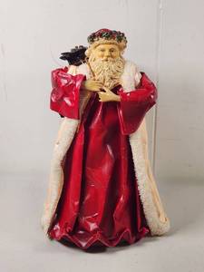 lot 324 image: Vintage Silvestri Paper Mache Santa