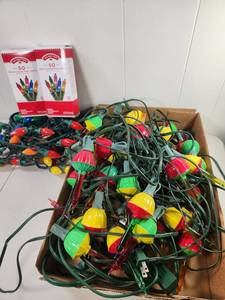 lot 343 image: Christmas Light Bundle