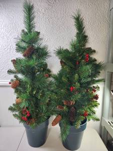 lot 350 image: Potted Decorative Holiday Topiary 2-Pack with Pinecones and Red Berries