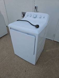 lot 5 image: GE Appliances GTD42EAS2HW Electric Clothes Dryer - Untested