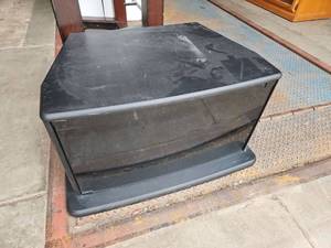 lot 10 image: RCA TV Stand Model RB3105
