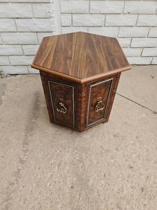 lot 11 image: MCM Hexagonal Wood Side Table Cabinet with Door and Brass Hardware