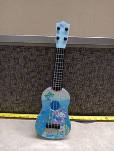 lot 419 image: Sanrio Hello Kitty Childrens Ukulele HKF00011-071322-HB