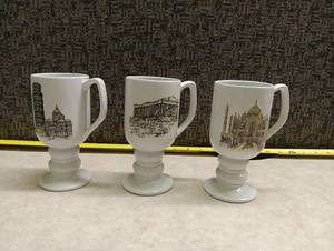 lot 420 image: Set of 3 World Landmarks Pedestal Mugs Pisa Parthenon Taj Mahal