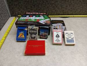 lot 450 image: Cardinals Professional Texas HoldEm Poker Set with Playing Cards and Dominoes Lot
