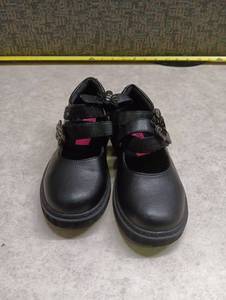lot 469 image: Rachel Hoed Black Childrens Mary Jane Shoes with Flower Accent