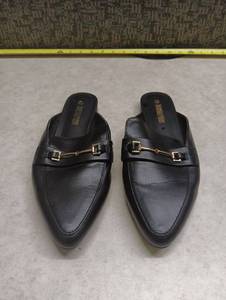lot 483 image: Dream Pairs Womens Black Mule Slippers DML212 Size 8.5