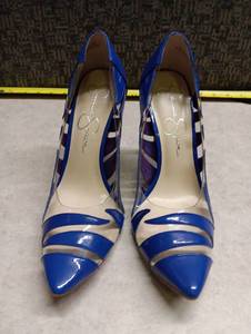 lot 538 image: Womens Pointed Toe Pumps Blue White Stripe Patent Leather Heels Size 8