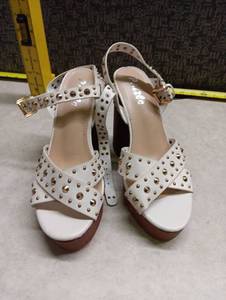 lot 546 image: Unlisted Studded Platform Sandal White Size 7