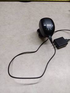 lot 554 image: Freebird 5W Electric Head Shaver with Charging Dock