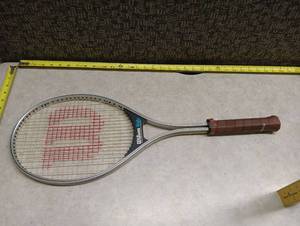 lot 576 image: Wilson Rally Tennis Racket Midsize