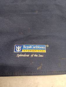 lot 579 image: Royal Caribbean International Splendour of the Seas Toiletry Bag