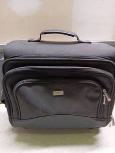 lot 597 image: U.S. Luggage New York Rolling Carry-On Luggage with Handle
