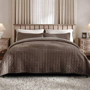 lot 8430 image: $64 Fleeco Double-Sided Velvet Quilt King Comforter Set 108x96 Brown