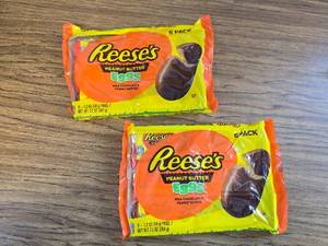 lot 8689 image: 2 Pack Reeses Peanut Butter Eggs, 7.2oz