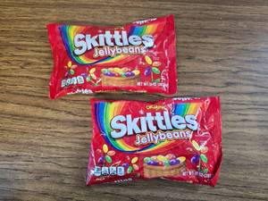 lot 8703 image: 2 Pack Skittles Jellybeans, 10oz