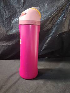 lot 5869 image: Owala Flip Water Bottle Pink 24 oz  - Retail $30