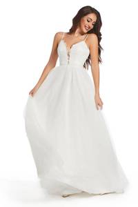 lot 5875 image: Sorayan Wedding Dresses for Bride Unique Lace Beautiful Layers Tulle A Line Dreamy Beach Wedding Gowns (Small,White) - Retail $103