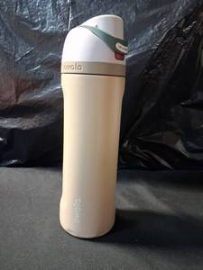 lot 2078 image: Owala Flip Water Bottle with Straw Lid 24oz - Retail $40
