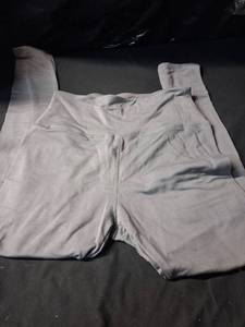 lot 2597 image: L-XL Leggings Charcoal Gray - Retail $10
