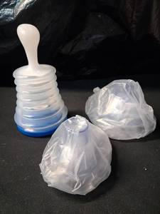 lot 2554 image: Choking Rescue Device with adult and child mask - Retail $30