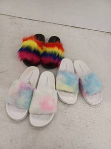 lot 17149 image: Portland Women Slippers, 9M, 3 Pack