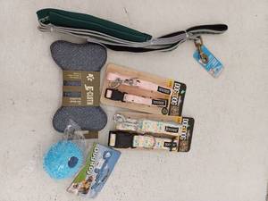 lot 17155 image: Small Pet Lot