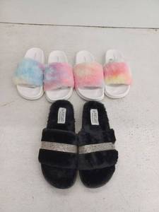 lot 17168 image: Portland Women Slippers, 9M, 3 Pack