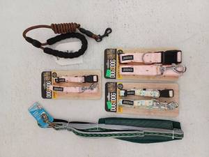 lot 17182 image: Miscellaneous Pet Lot