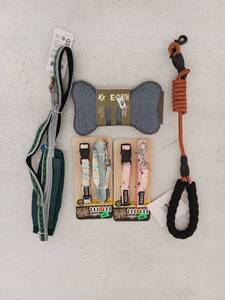 lot 17234 image: Miscellaneous Pet Lot
