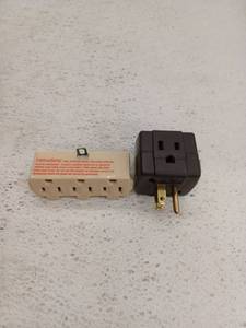 lot 17271 image: Lot Of Wall Adapters