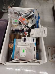 lot 17299 image: Miscellaneous Lot Of Items
