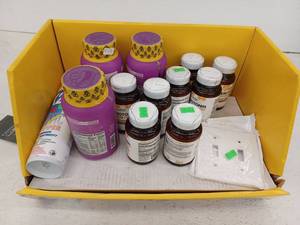 lot 17304 image: Miscellaneous Lot Of Items