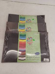 lot 17308 image: Roselles 3 Pack Black Construction Paper