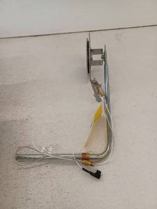 lot 17333 image: Assembly Burner And Feedline