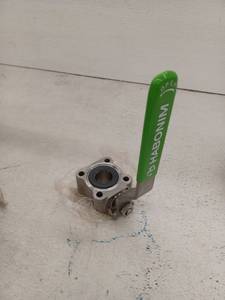 lot 17384 image: Habonim 1 12 Inch Valve