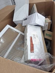 lot 67874 image: Miscellaneous Box Of Items
